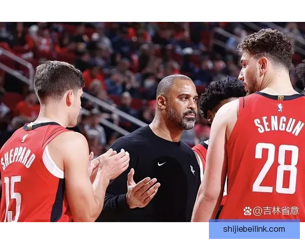 菲尼克斯太阳客场失利休斯顿火箭轻松获胜全场比分114比92 菲尼克斯太阳客场失利休斯顿火箭轻松获胜全场比分114比92